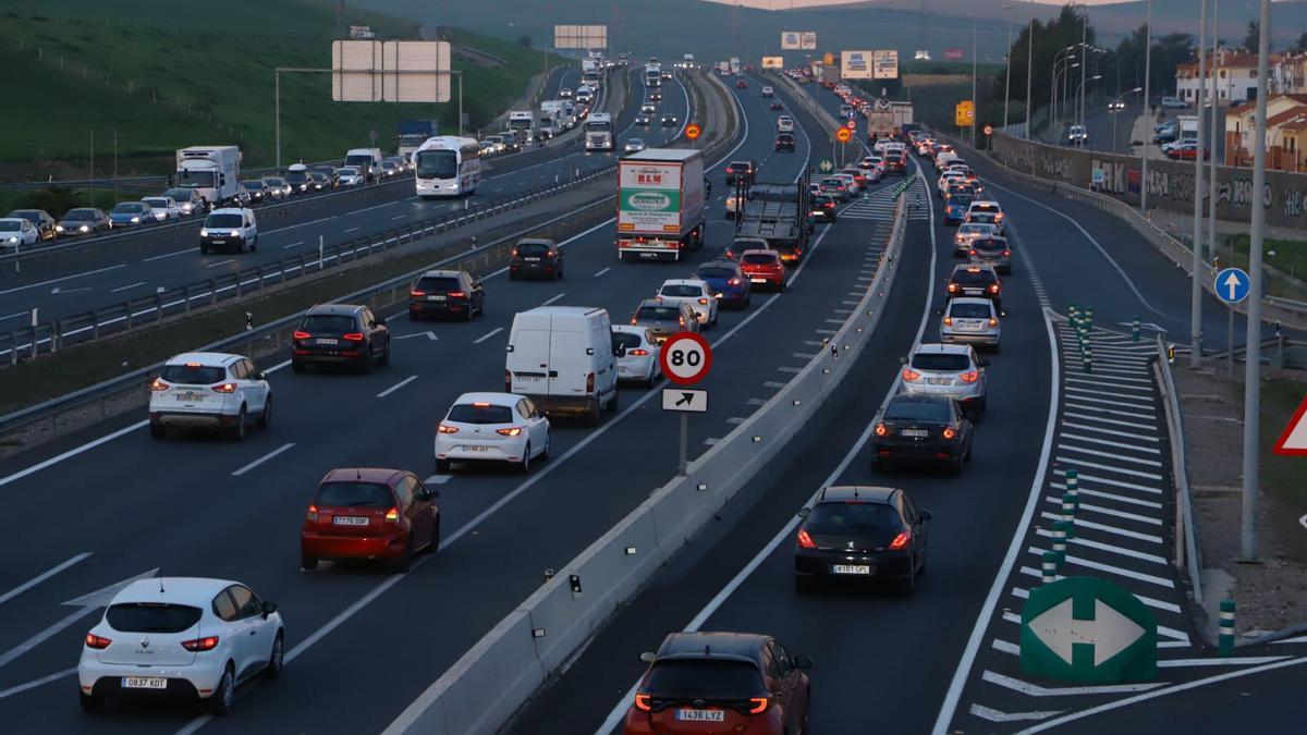 Preparativos para la movilización de 5 millones de vehículos en carreteras de Córdoba en diciembre