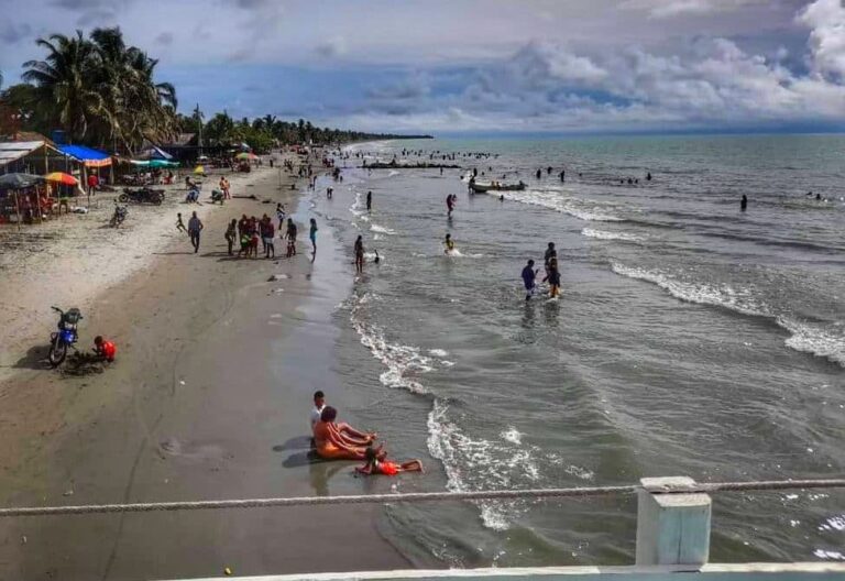 Hallan cuerpo del niño desaparecido en playas de Moñitos