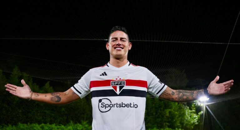 los-aficionados-del-sao-paulo-muestran-su-carino-a-james-rodriguez-1228073